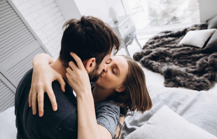 Día del beso: siete formas de besar a tu pareja
