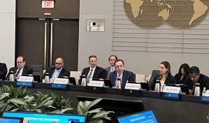 Valdez Albizu participa en reuniones del Banco Mundial y el FMI; se re&uacute;ne con inversionistas