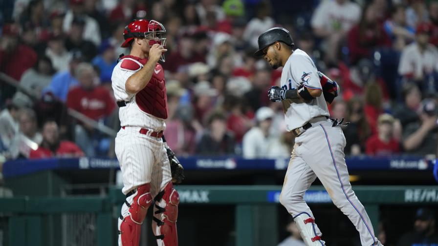 Arráez batea para el ciclo y hace historia para los Marlins que derrotan a Filis