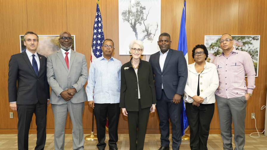 Wendy Sherman se encuentra en el Palacio Nacional