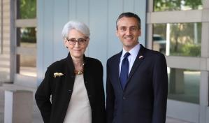 Llega Wendy Sherman a RD en medio del disgusto dominicano por alerta migratoria a estadounidenses