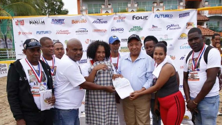 Los Caballos de Ondina ganan softbol en Festival Deportivo Semana Santa Hato Mayor/Vicentillo Los Caballos de Ondina ganan softbol en Festival Deportivo Semana Santa Hato Mayor/Vicentillo