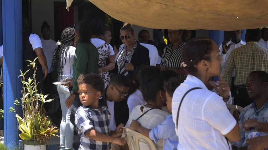 Sepultan niñas atropelladas en escuela de Sánchez en Samaná