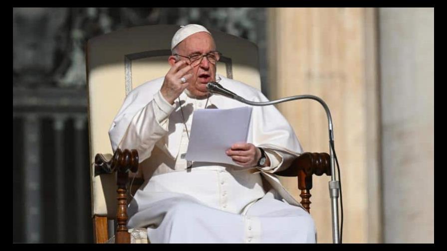 El papa afirma que las mujeres son generosas aunque hay alguna neurótica