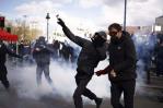 Menos manifestantes en Francia antes del dictamen de la reforma de pensiones Menos manifestantes en Francia antes del dictamen de la reforma de pensiones