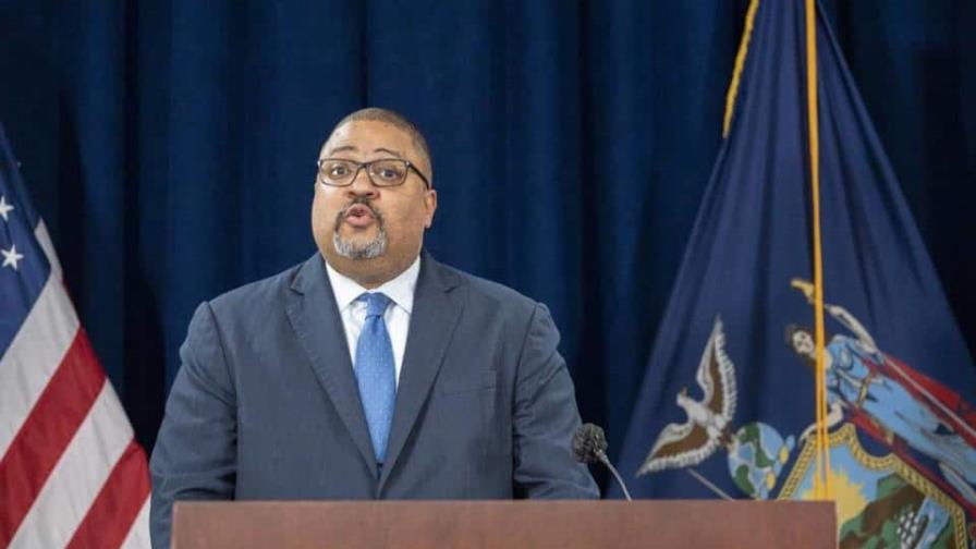 Fiscal de Manhattan que imputó a Trump recibe otra carta con polvo blanco Fiscal de Manhattan que imputó a Trump recibe otra carta con polvo blanco