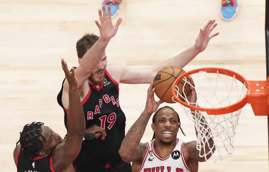LaVine anota 39; Bulls vencen a Raptors y enfrentarán a Heat