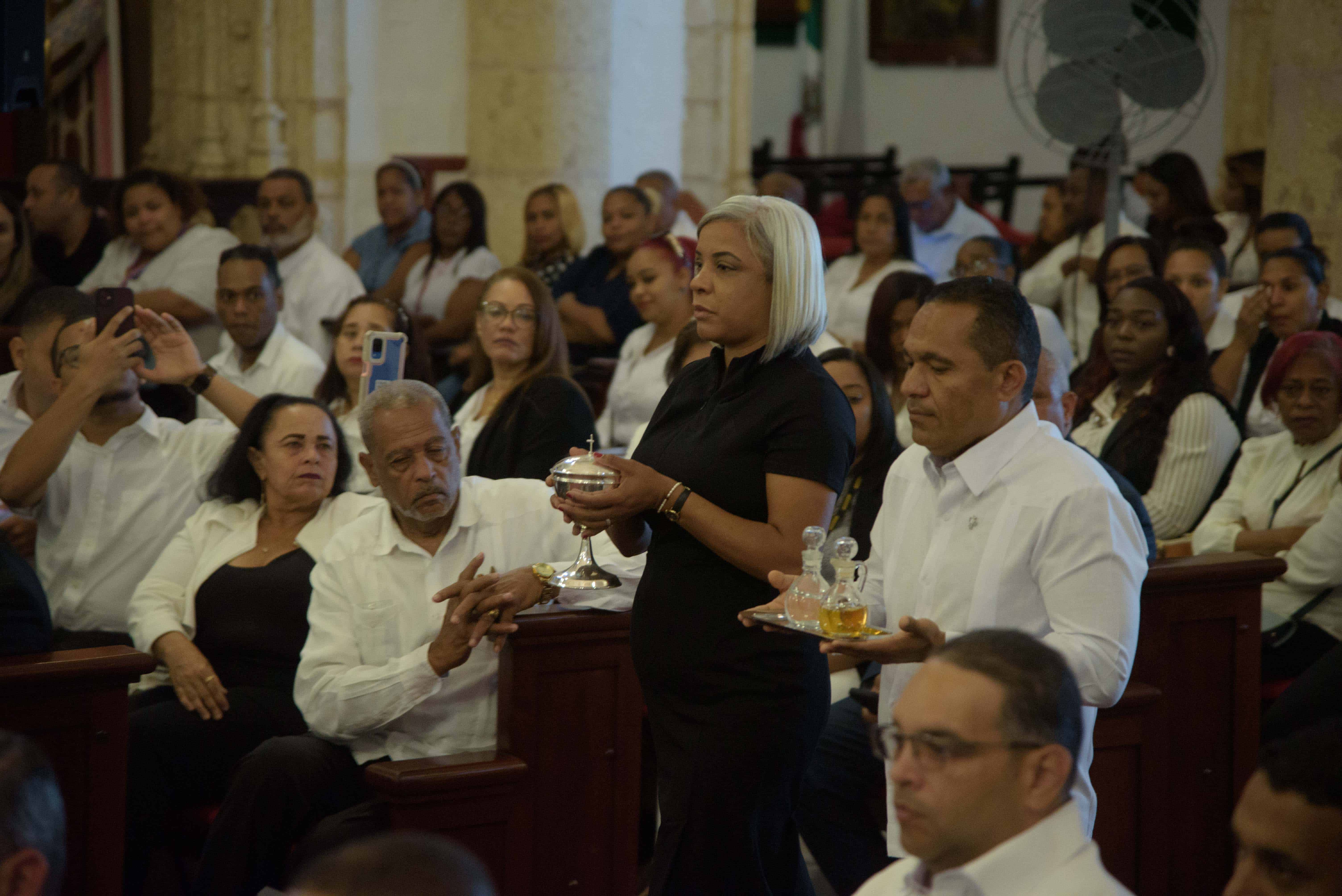 Empleados y funcionarios de la Caasd