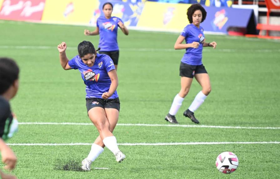 Iberia y Leonardo Da Vinci debutan ganando en copa intercolegial de fútbol