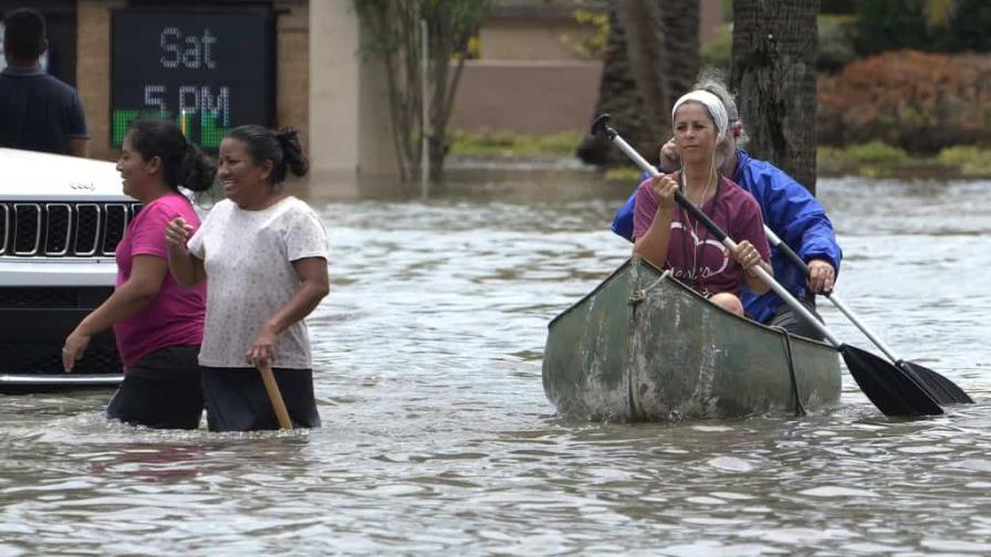 Las lluvias dan un respiro al inundado sureste de Florida, pero pueden volver Las lluvias dan un respiro al inundado sureste de Florida, pero pueden volver