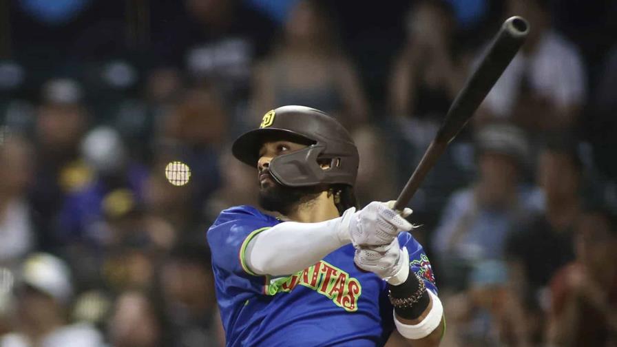 Tatis dispara tres jonrones y empuja ocho carreras