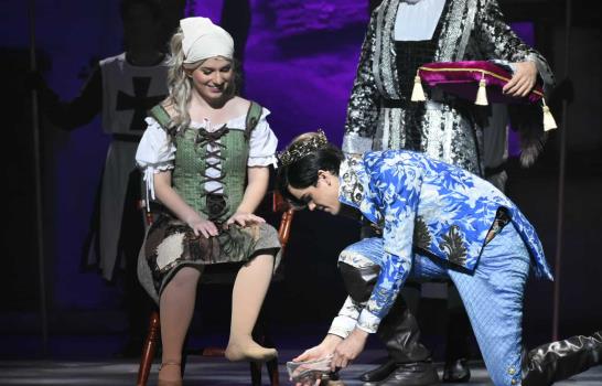 Todo listo para el estreno este viernes de La Cenicienta