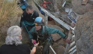Una española sale de una cueva en la que pasó aislada 500 días