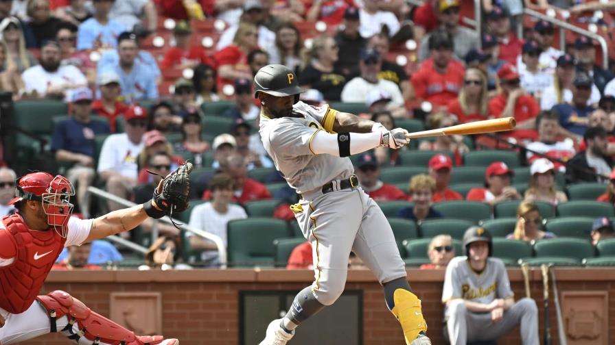 Jonrón de McCutchen en la 10ma da triunfo a Piratas