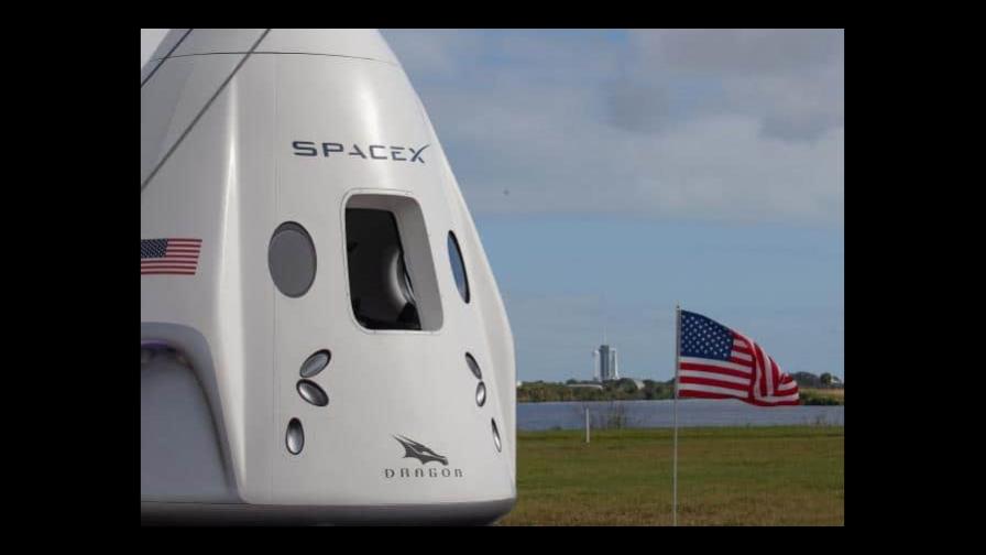 Una cápsula Dragon de carga inicia su vuelta a la Tierra desde la EEI