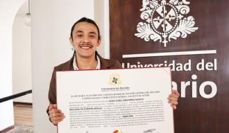 Colombia: universidad otorga título de “abogade” a persona no binaria