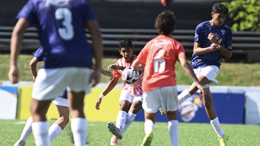 Torneo intercolegial de fútbol cierra fase de grupos en la zona del Cibao Torneo intercolegial de fútbol cierra fase de grupos en la zona del Cibao