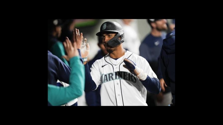 Rodríguez y Suárez guían a Marineros a triunfo ante Rockies