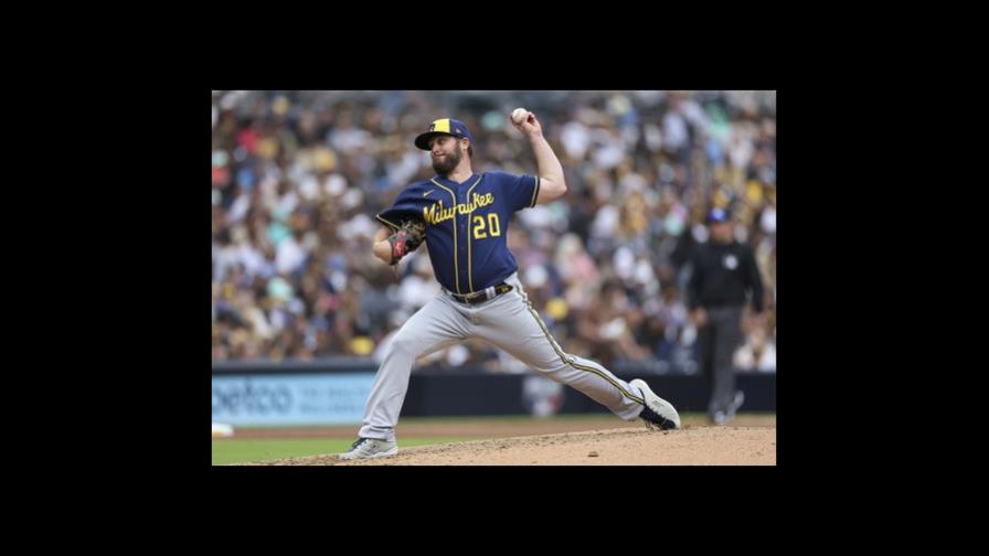 Miley brilla y los Cerveceros superan 1-0 a Darvish y los Padres