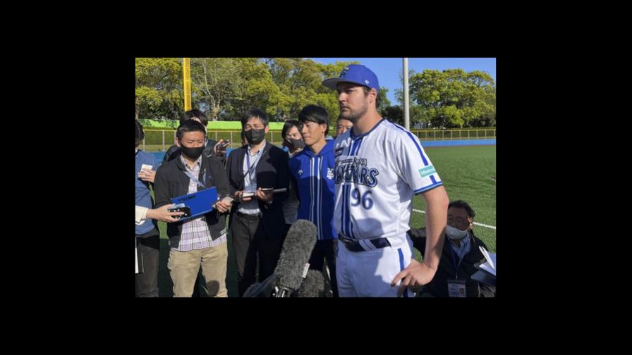 Trevor Bauer, descartado en MLB, debuta en Japón