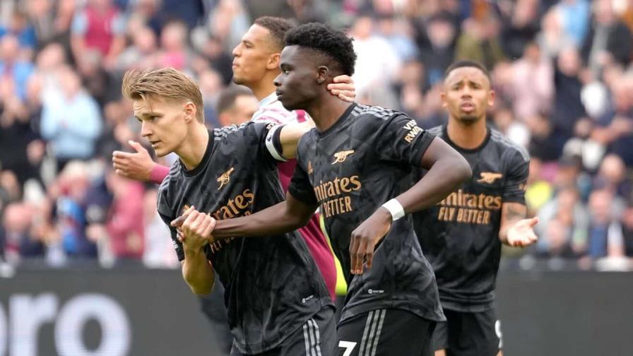 La Premier League se define en foto finish