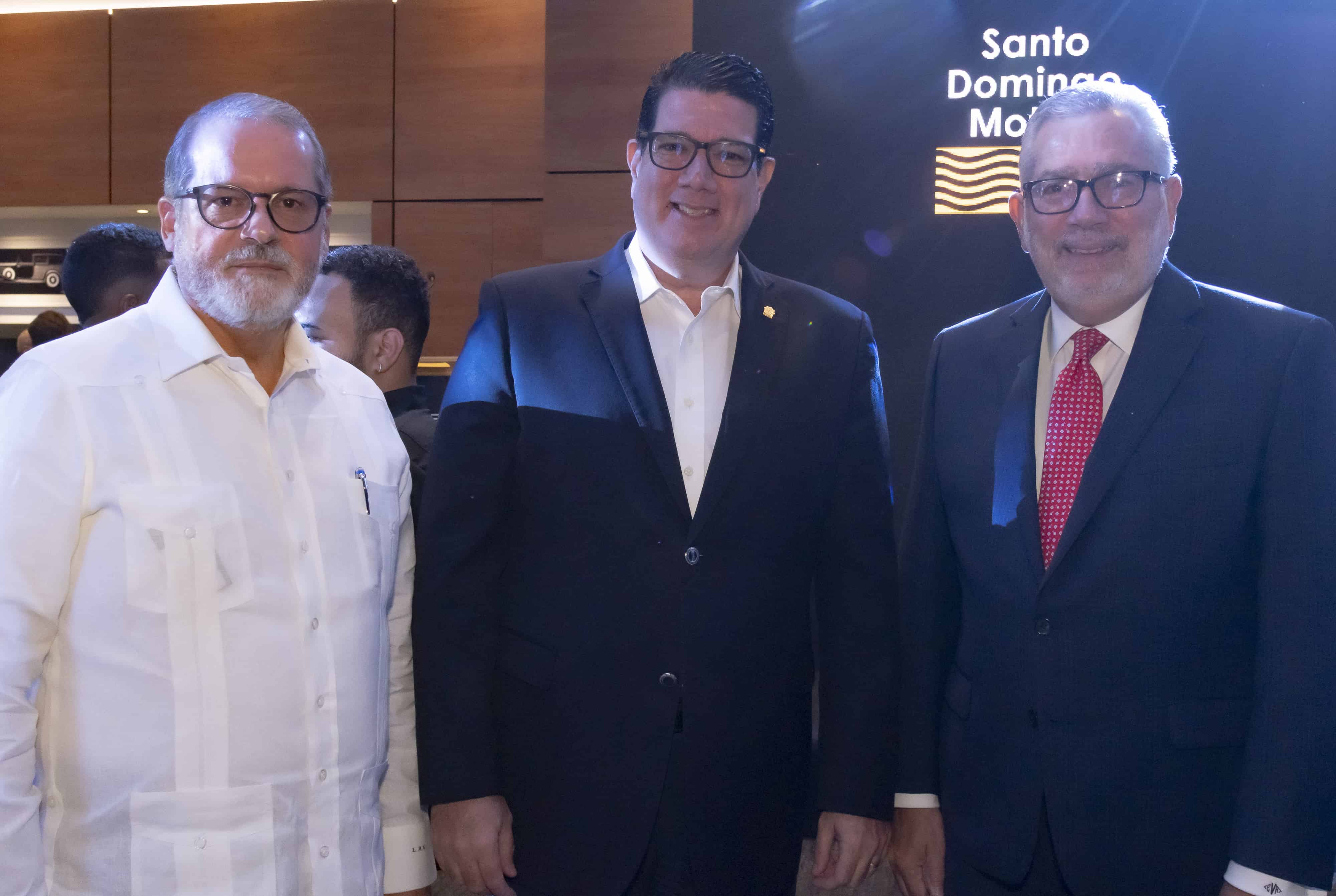 Luis Victoria, Miguel Dargam y Enrique Valdez.