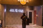 Autoridades allanan Hard Rock Café Santo Domingo y otros establecimientos