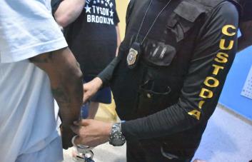 Agentes de la DNCD trataron de robar evidencias en apresamiento de sicarios internacionales