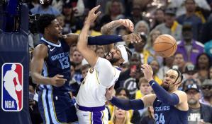 Jaren Jackson gana el premio Olajuwon al mejor defensa del año