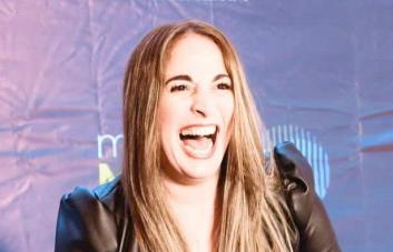 La cantante Henya es nominada a los Premios Bonches Latinos de Nueva York