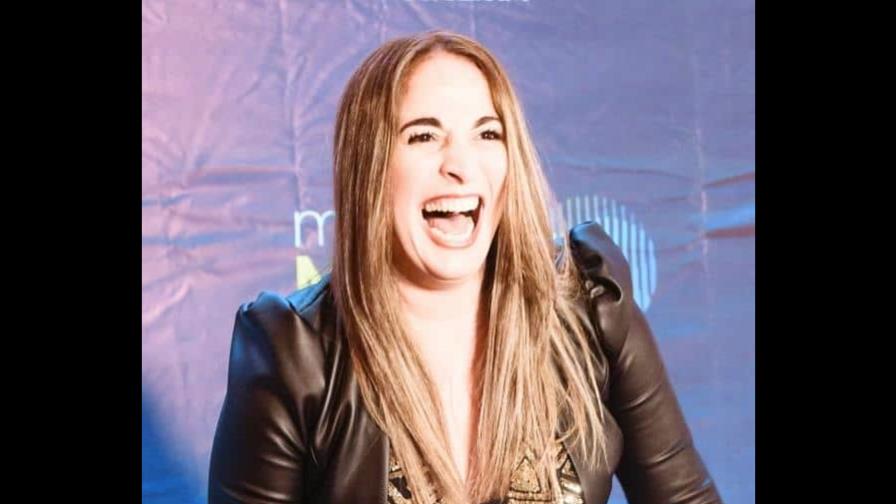 La cantante Henya es nominada a los Premios Bonches Latinos de Nueva York La cantante Henya es nominada a los Premios Bonches Latinos de Nueva York