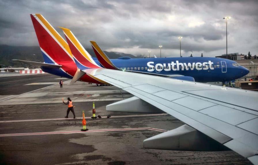 Southwest cancela todos sus vuelos en EE.UU. debido a problemas técnicos