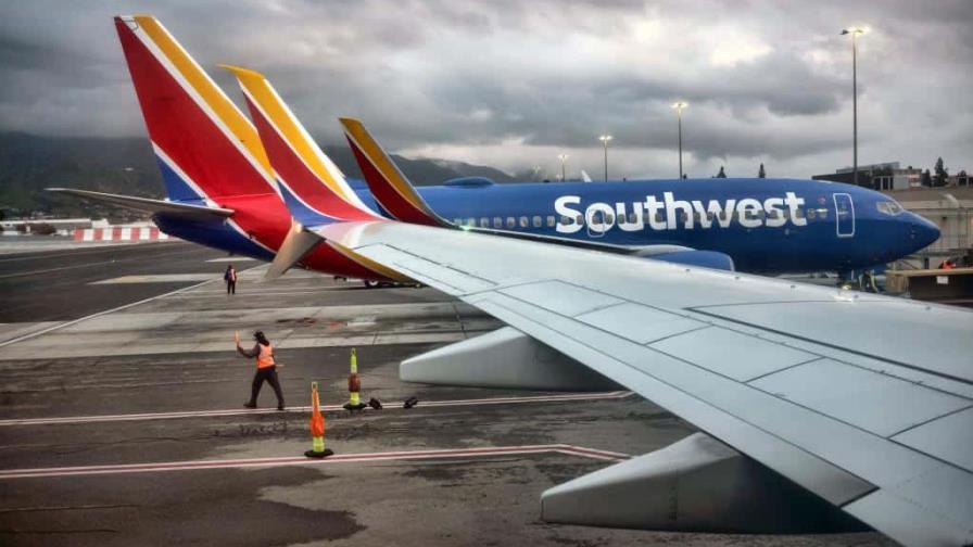 Southwest cancela todos sus vuelos en EE.UU. debido a problemas técnicos