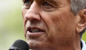 El sobrino de John F. Kennedy oficializa su candidatura a la presidencia de EE.UU.