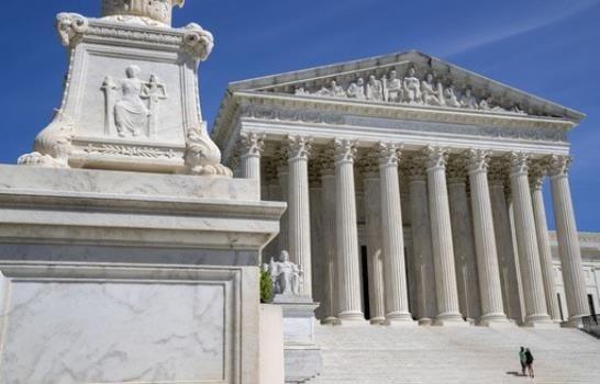 Corte Suprema de EE.UU. pospone hasta el viernes su fallo sobre la píldora abortiva