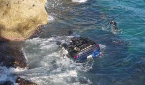 Joven fallece y otro resulta herido al caer yipeta al mar en autopista Las Am&eacute;ricas