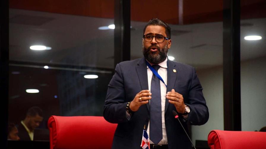 Aprueban en primera lectura liberar de impuestos regalos de dominicanos viven en el exterior Aprueban en primera lectura liberar de impuestos regalos de dominicanos viven en el exterior