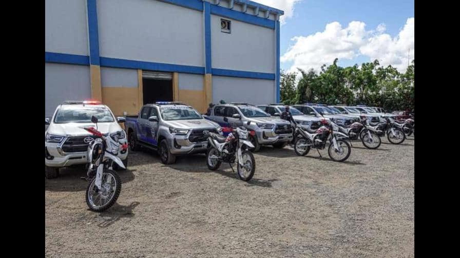 Policía Nacional recibe 16 vehículos para reforzar patrullaje en la provincia La Altagracia Policía Nacional recibe 16 vehículos para reforzar patrullaje en la provincia La Altagracia