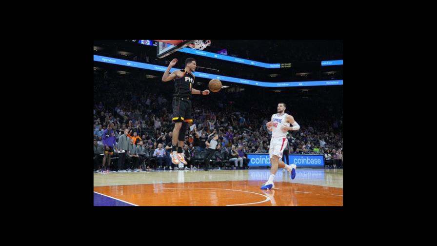Booker anota 38; Suns empatan serie ante Clippers Booker anota 38; Suns empatan serie ante Clippers