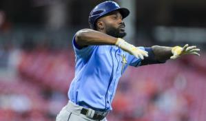 Bradley deslumbra en blanqueada de los Rays a Rojos