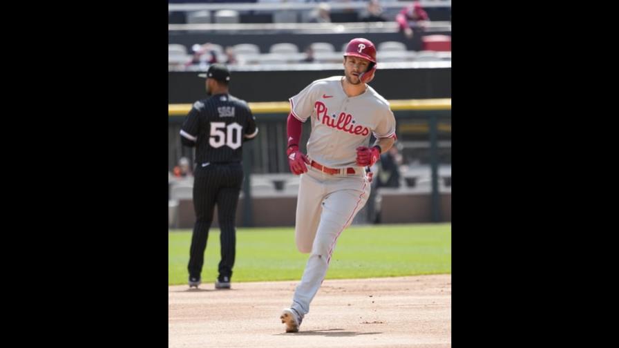 Filis vencen a Medias Blancas; jonrones de Turner y Marsh