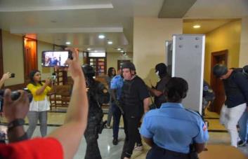 Holandés Dennis Goedee niega crímenes que RD y su país le atribuyen
