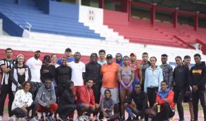 Rubio entrena a dos de las mejores corredoras de 400 metros