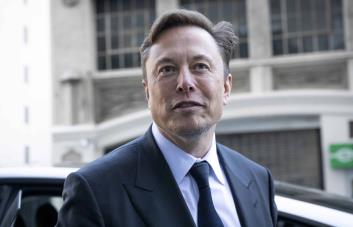 Musk confirma que paga la marca de verificación en Twitter de algunos famosos