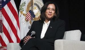 Kamala Harris recibi&oacute; unos 70 mil d&oacute;lares en regal&iacute;as de dos libros en 2022