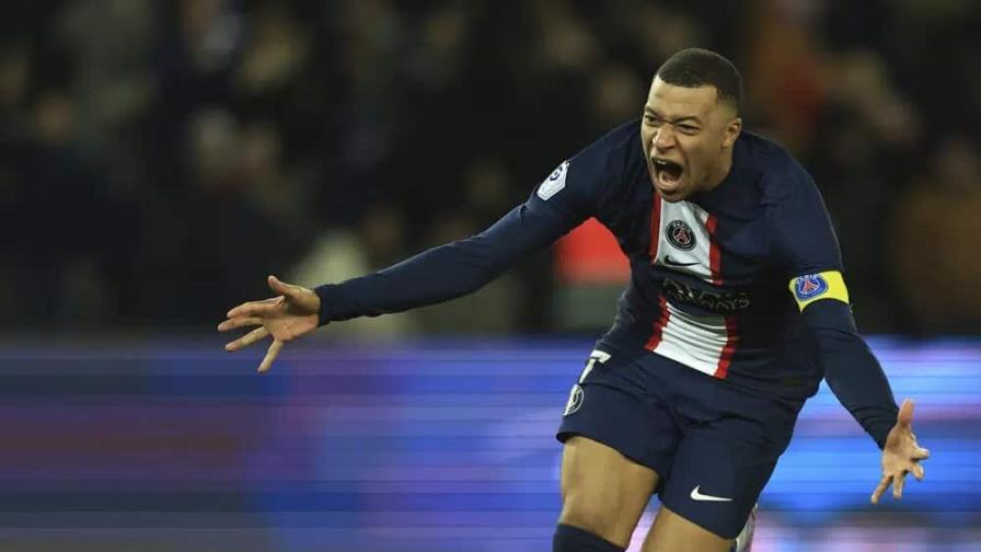 PSG derrota al Angers con doblete de Mbappé