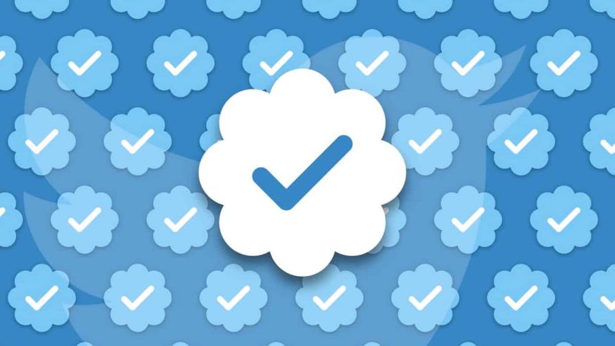 Twitter crea confusión tras retirar marca de verificación