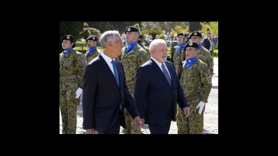 Presidente de Portugal da la bienvenida a Lula da Silva en su primer viaje a Europa como presidente Presidente de Portugal da la bienvenida a Lula da Silva en su primer viaje a Europa como presidente