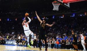 Knicks aplastan por a Cavs, se van arriba 2-1