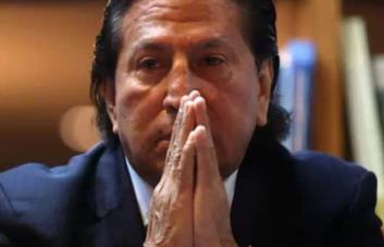 Alejandro Toledo se presenta ante juzgado para confirmar identidad y conocer cargos